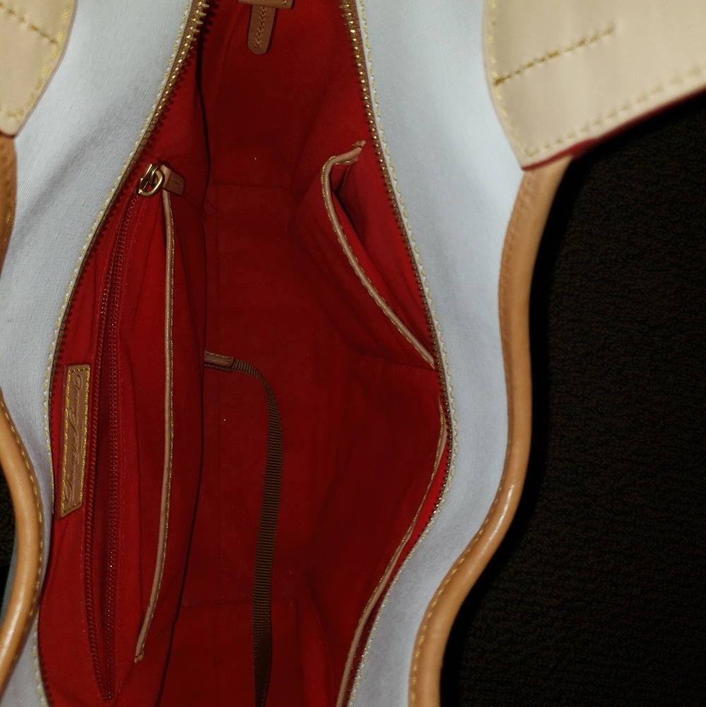 Dooney & Bourke